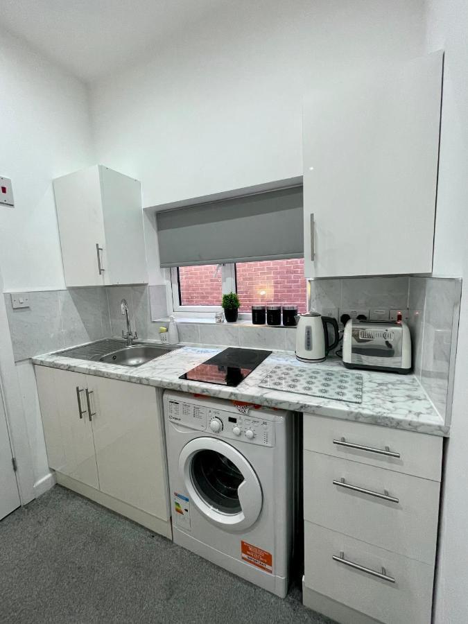 Self Contained Studio In Bham City Centre W Parking Birmingham Exterior foto